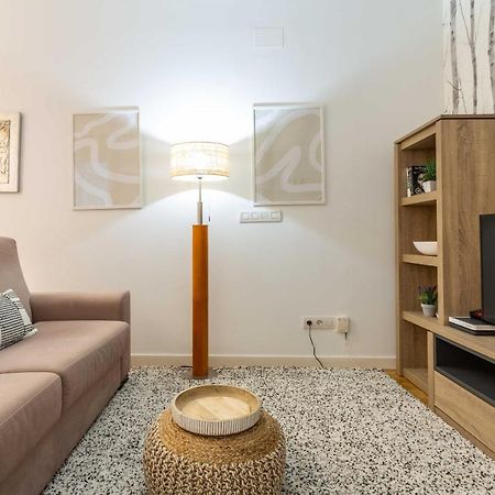 Mit House Ayala En Madrid Apartment Bagian luar foto