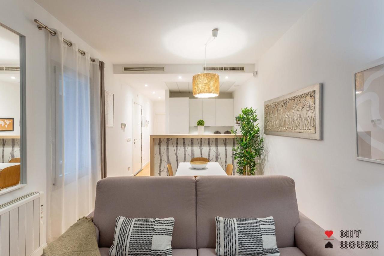 Mit House Ayala En Madrid Apartment Bagian luar foto