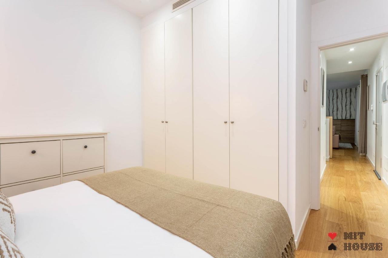 Mit House Ayala En Madrid Apartment Bagian luar foto